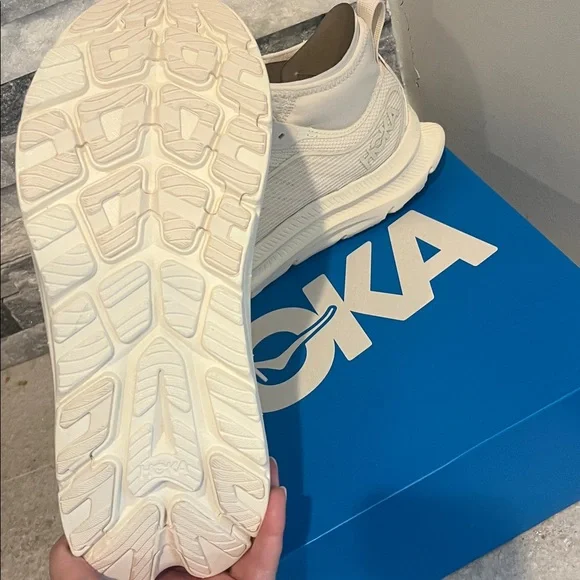 New!! Hoka women's kawana mid sneakers - Picture 4 of 14